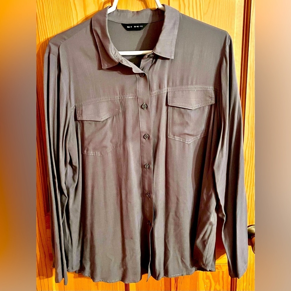Vince Gray Utility Button Up Blouse Shirt Jacket Medium Gray Silk Rayon Preppy